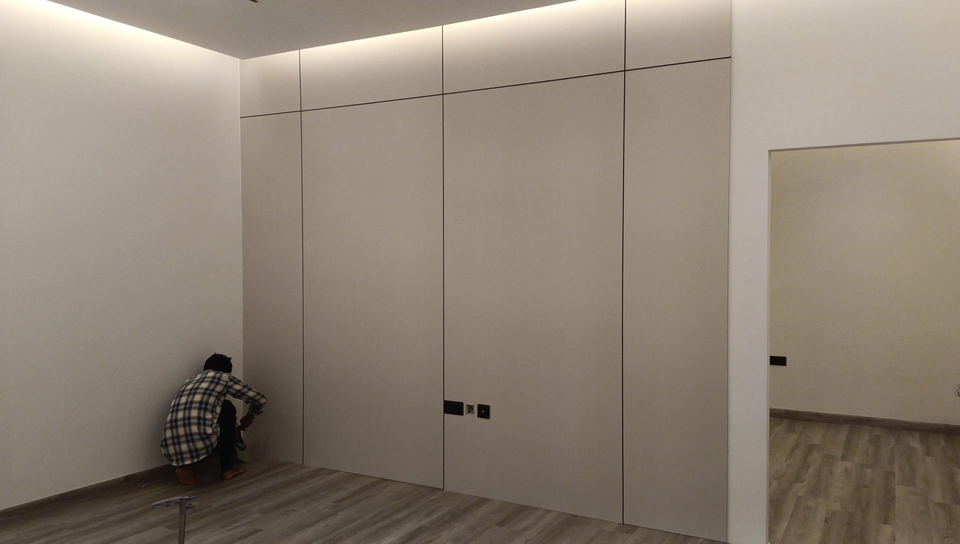 Built-in cabinetry integrated with gypsum wall detailing in a Doha interior (view 4)